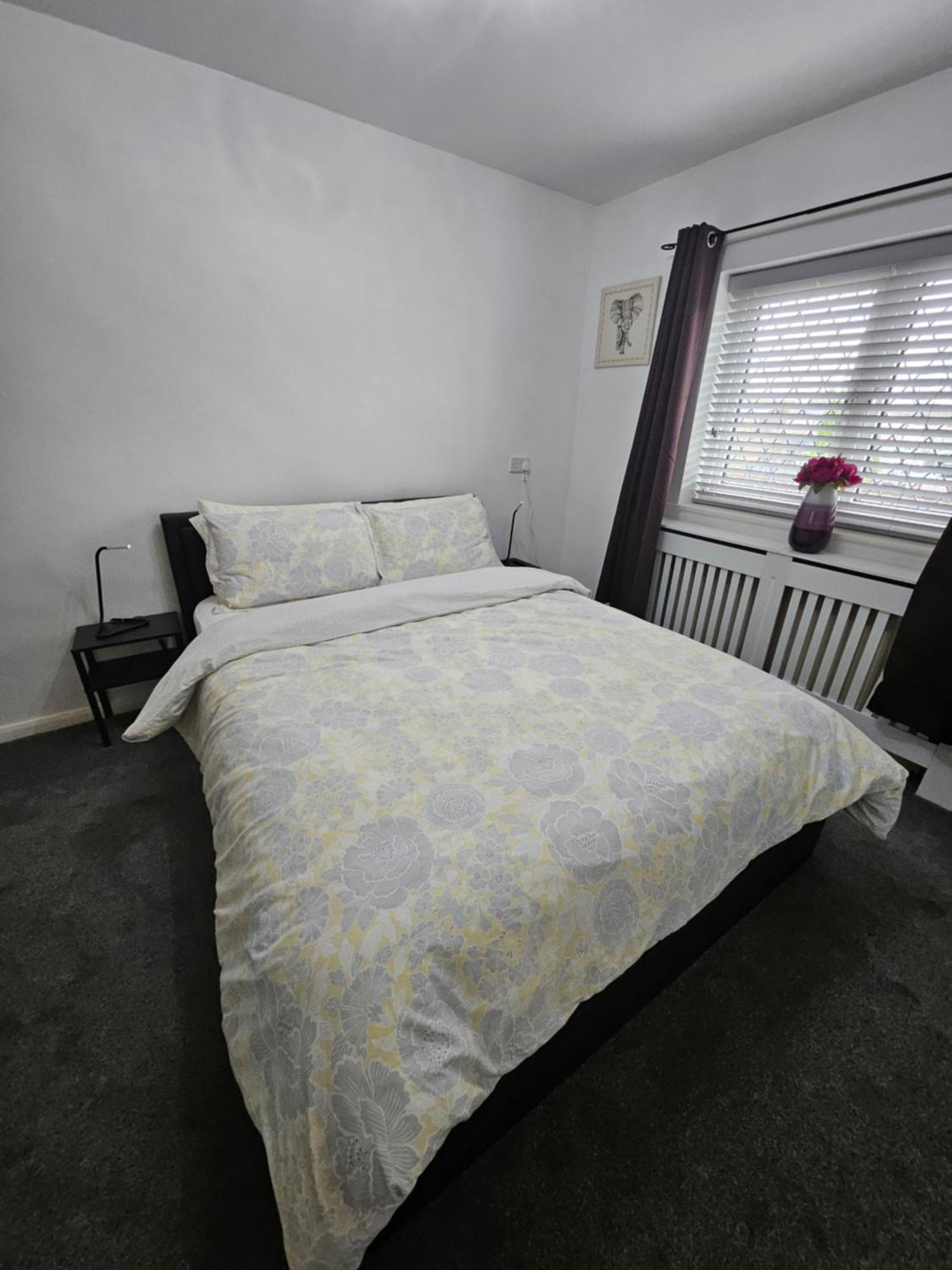 Entire Rental, Easy Reach To Etihad Stadium Manchester Exterior foto